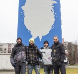 Garsi menininkų komanda „Boa Mistura“ ant Vilniaus devynaukščio tapo freską apie klimato kaitą